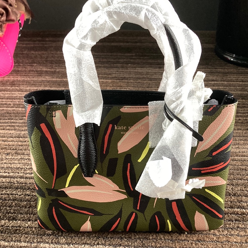 Final Sale NWT Kate Spade purse